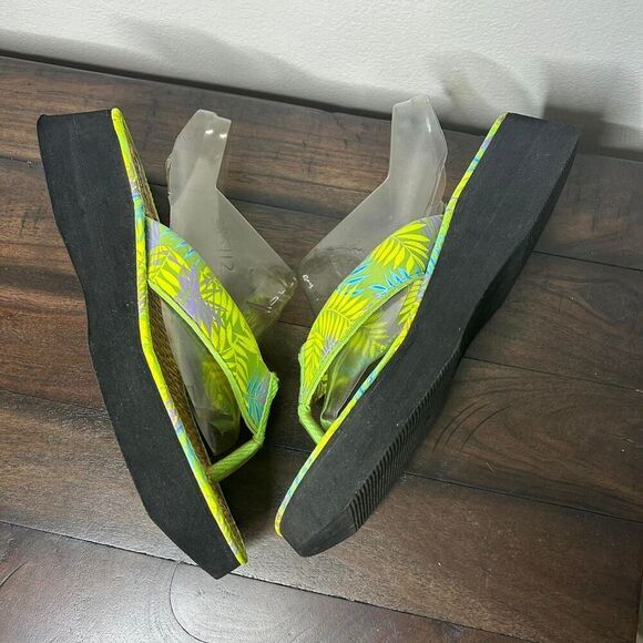 Vintage 90s 1990s Y2k 2000s Block Heel Square Toe shoes Tan and Green Sandals - Picture 5 of 8